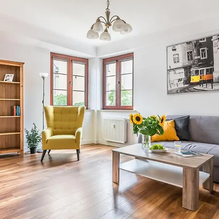 里奥公寓酒店 *