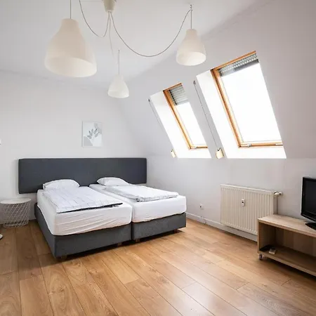 Leoapart Apartment