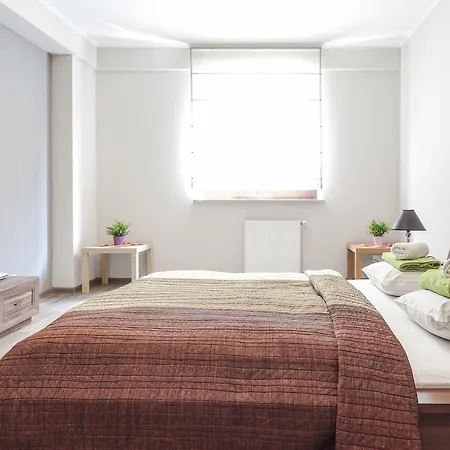 Leoapart Apartment